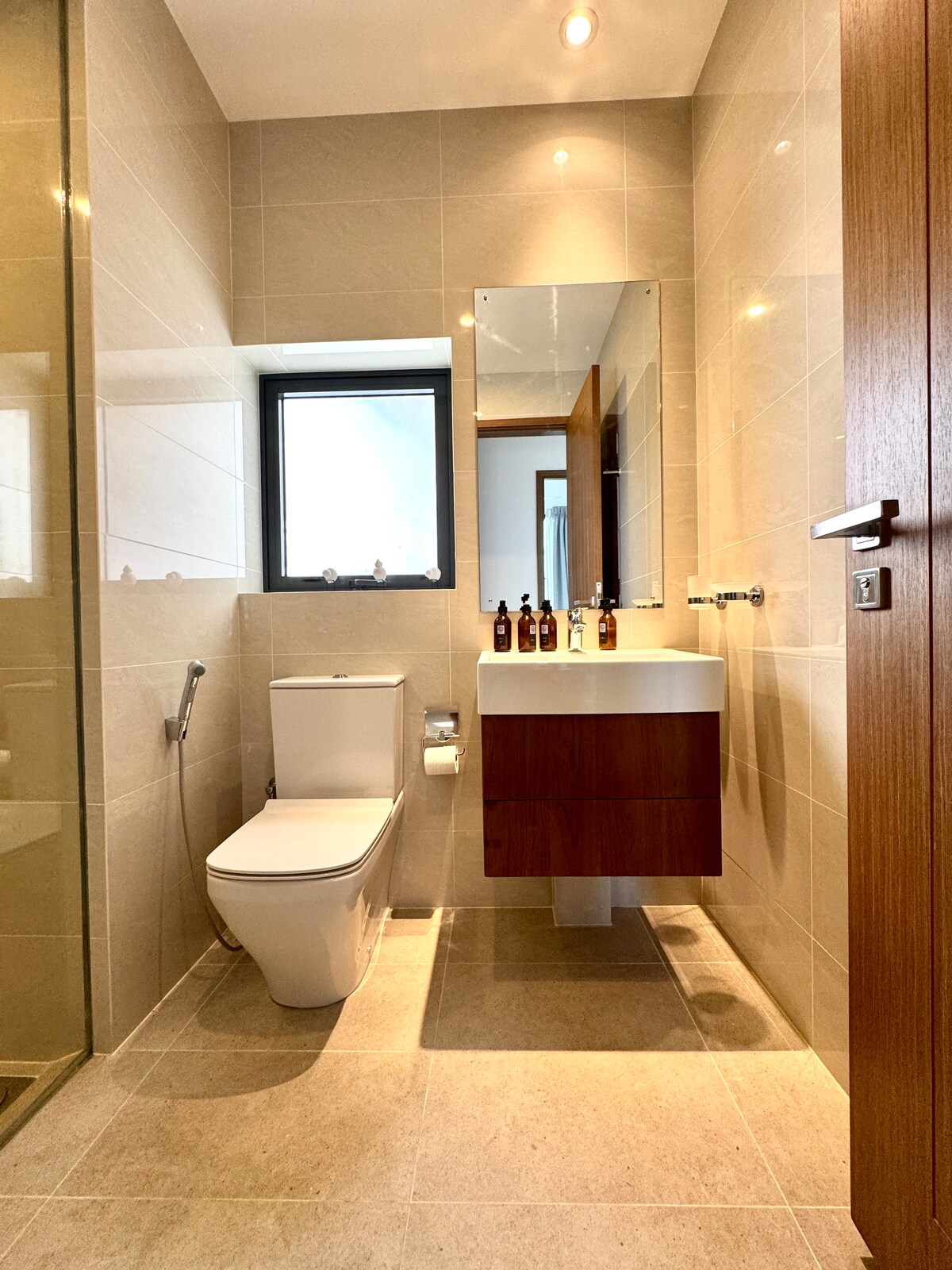 Building amenities at Colombo Apartment