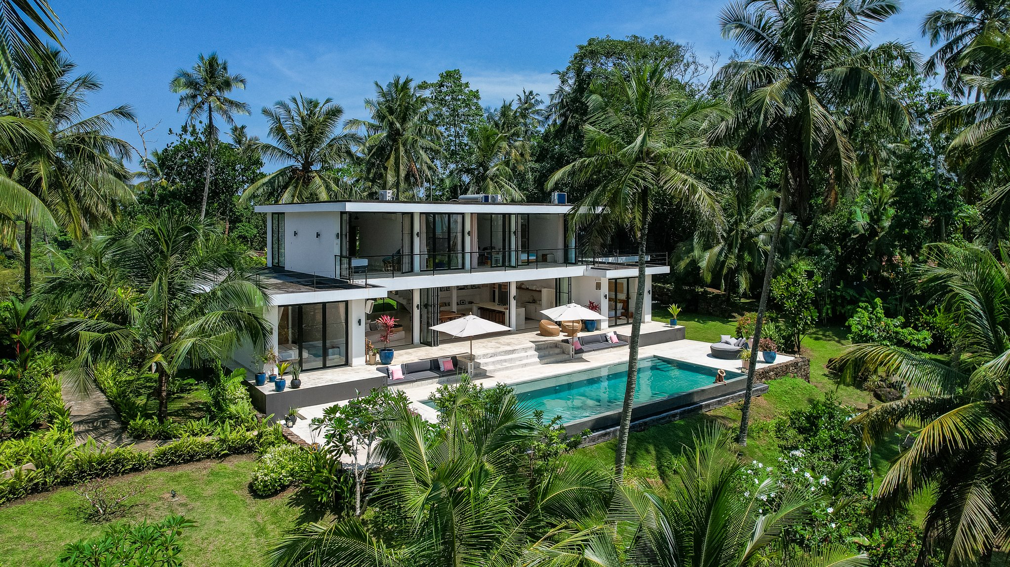 Dragonfly Villa with coast and jungle views